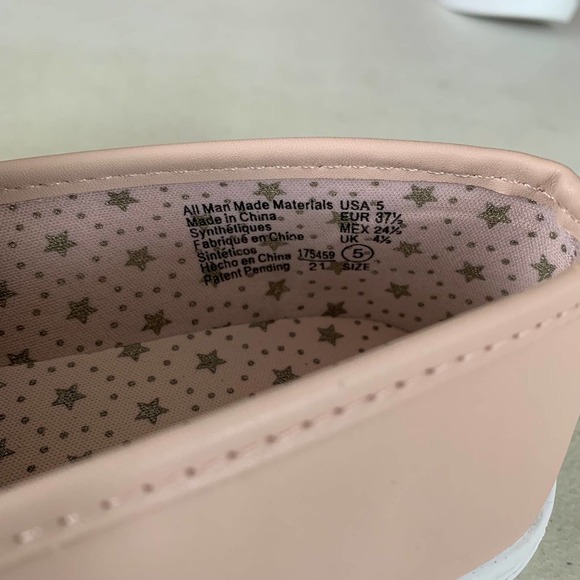 Brash Blush Star cut Twin Gore Low top Slip on Sneakers Girl's US 5 MINT - Picture 9 of 9